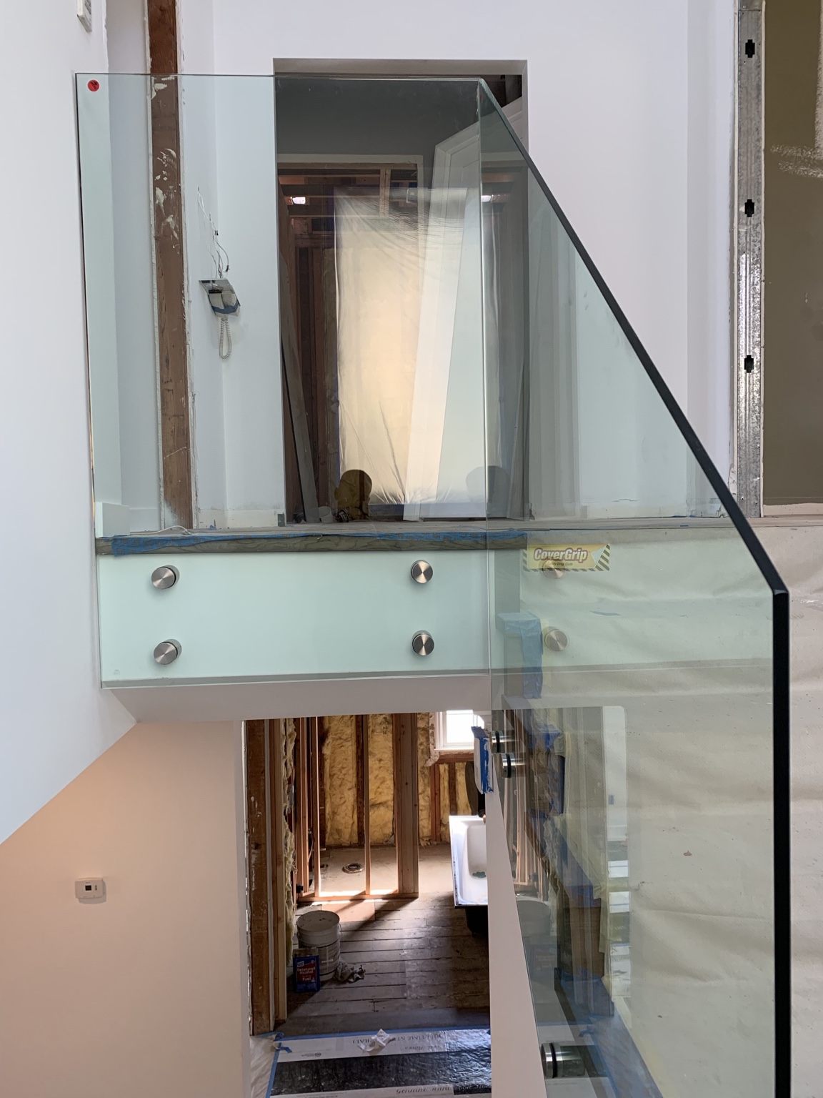 Custom glass guardrail